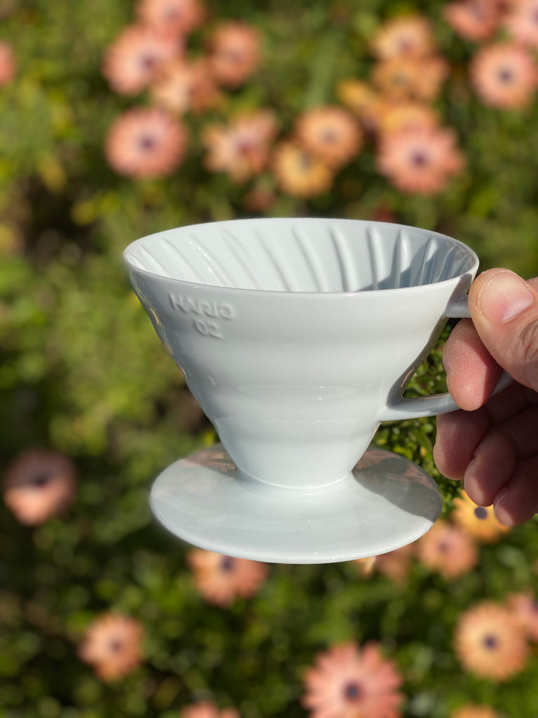 Hario V60 Ceramic Brewer 02